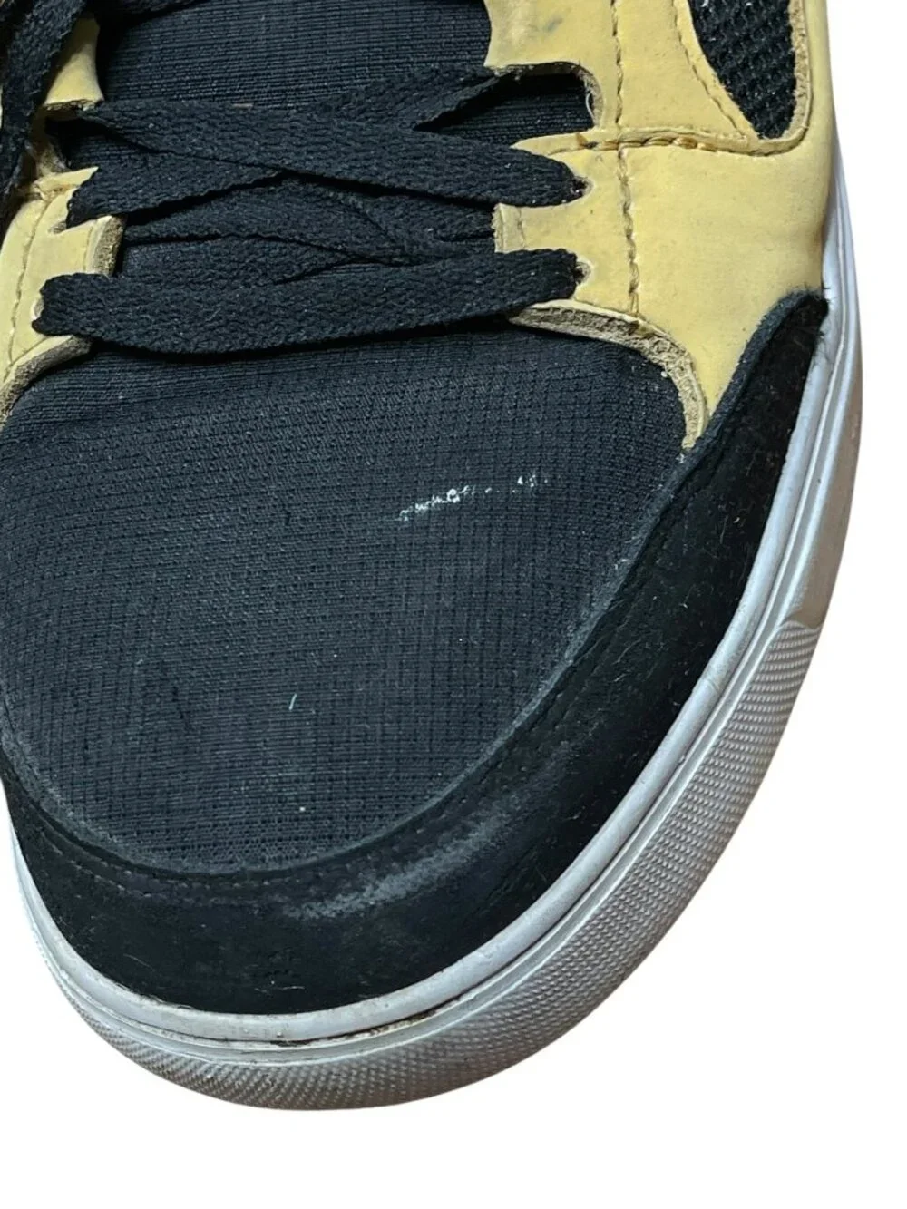 Volcom Mens Size 12 Black & Beige High-Top Shoes With Leather Upper